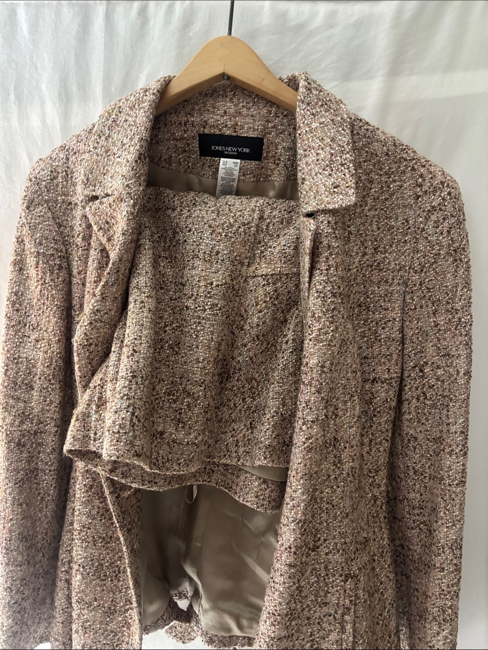 Jones New York Textured Neutral Bouclé Open-Front Blazer With Skirt. Vintage.